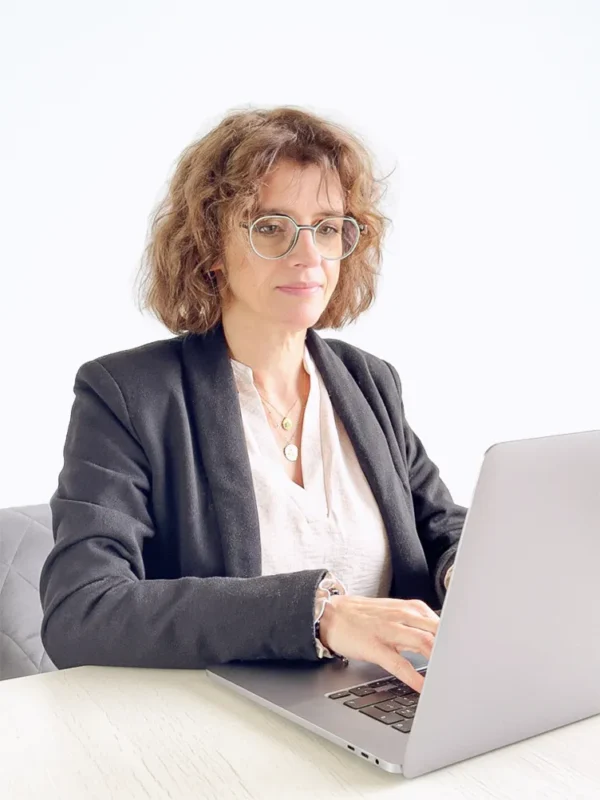 Sonia, assistante administrative indépendante à Tours, fondatrice de Mon Petit Bureau